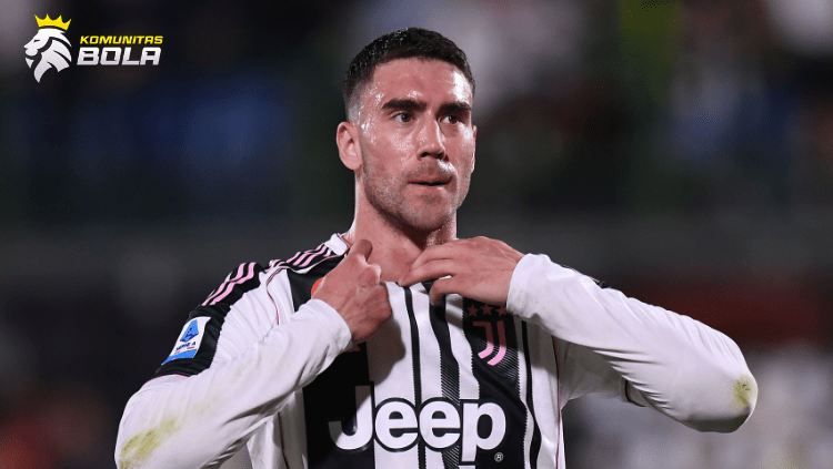 Dusan Vlahovic resmi tinggalkan Juventus. Komunitasbola laporkan kepindahannya ke Arsenal dengan nilai transfer €65 juta.