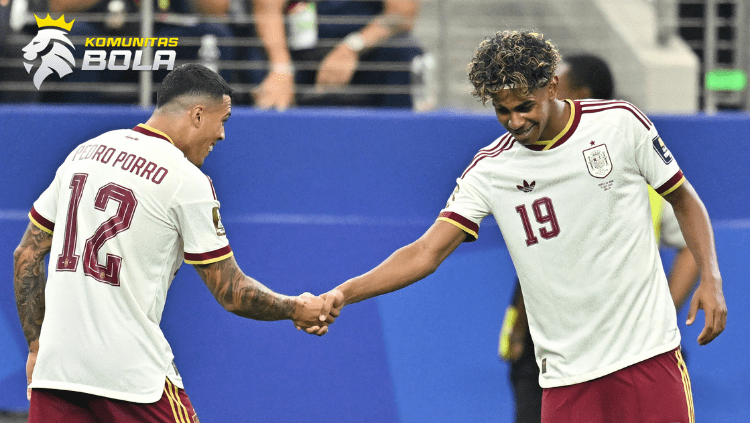 Para pemain Timnas Spanyol merayakan gol dalam pertandingan internasional 2026, termasuk Mikel Oyarzabal dan rekan setim.