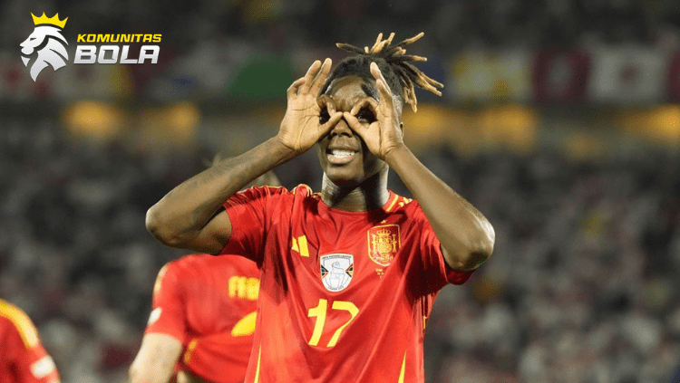 Pemain Timnas Spanyol U-17 mengenakan jersey merah melakukan selebrasi unik setelah mencetak gol dalam pertandingan Piala Dunia U-17.