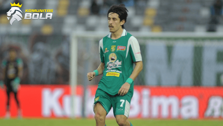 Francisco Rivera dan skuad Persebaya berlatih di GBT, optimis sambut Super League 2026/2027